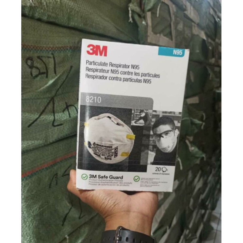 3M Masker N95 8210 Particulate Respirator - 1 Box [20 Masker]
