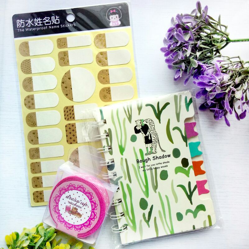 

Mini Agenda Sticker Nama Emas Pita Motif dengan Double Tip
