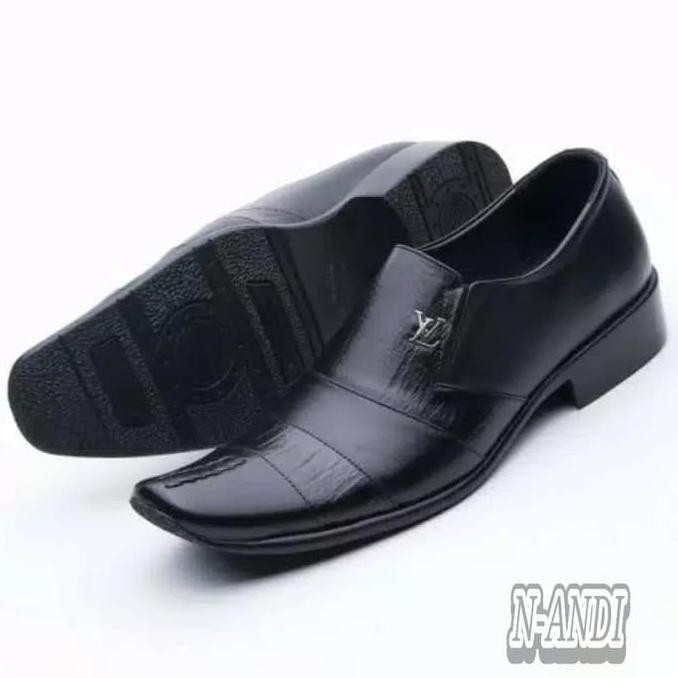 ► BARU SEPATU FORMAL CASUAL PRIA► LOUIS VUITTON SEPATU PANTOFEL PRIA KULIT ASLI FORMAL BEST