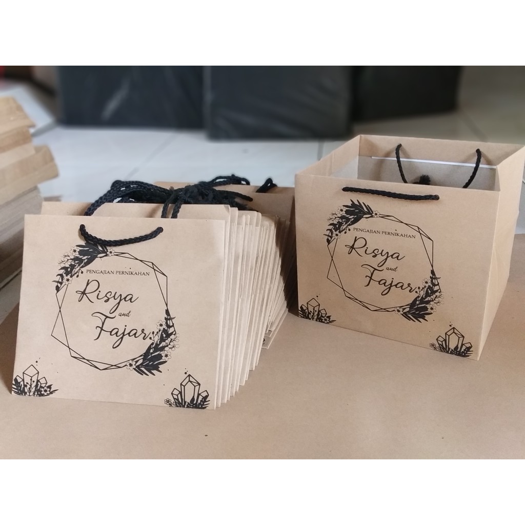 

Paperbag craft coklat kotak Sablon uk 20x20x18