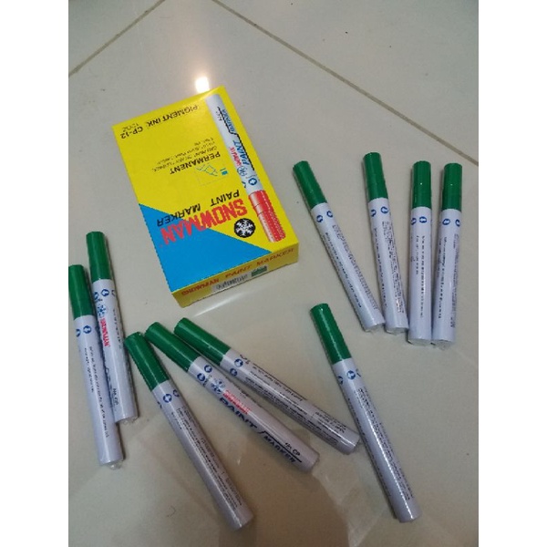 

spidol permanent paint marker hijau isi(12)