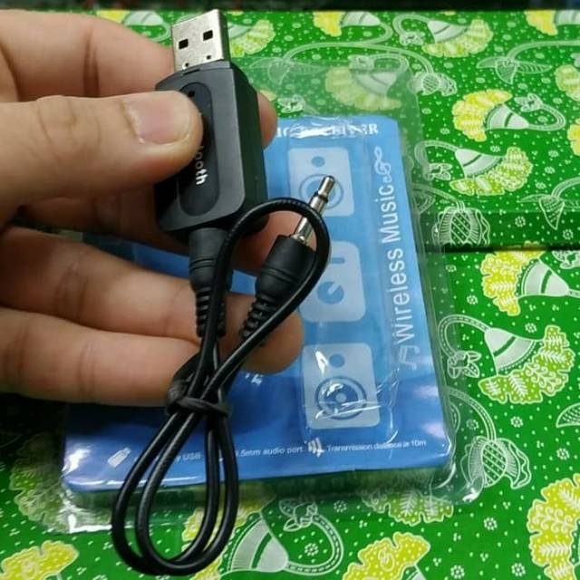 WIRELESS STEREO AUDIO RECEIVER BLUETOOTH ADAPTER USB + kabel Aux 3.5mm universal mantul