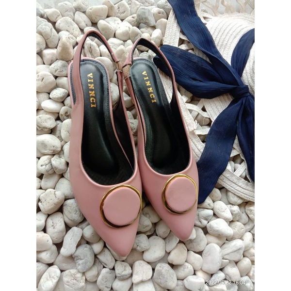 Sandal flat wanita Vinnci Alorra