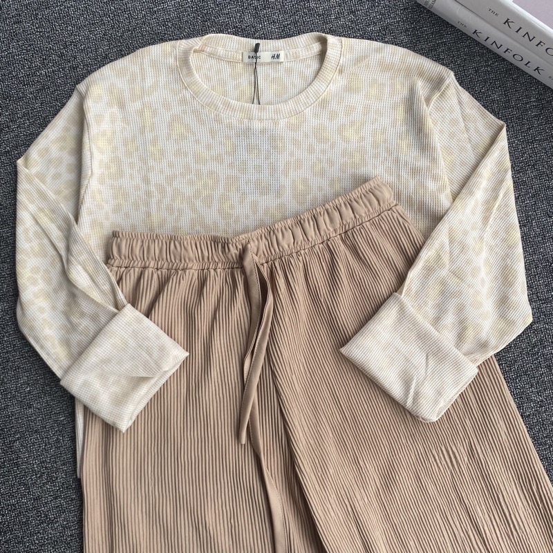 ONE SET Setelan Kaos dan Kulot-Leo Cream-KL Cream