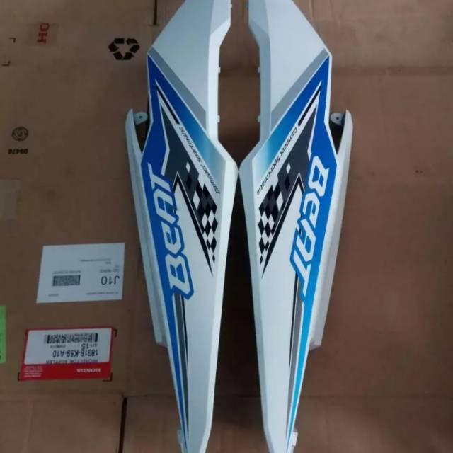 Cover body beat esp all new putih plus striping / cover body belakang beat esp all new putih
