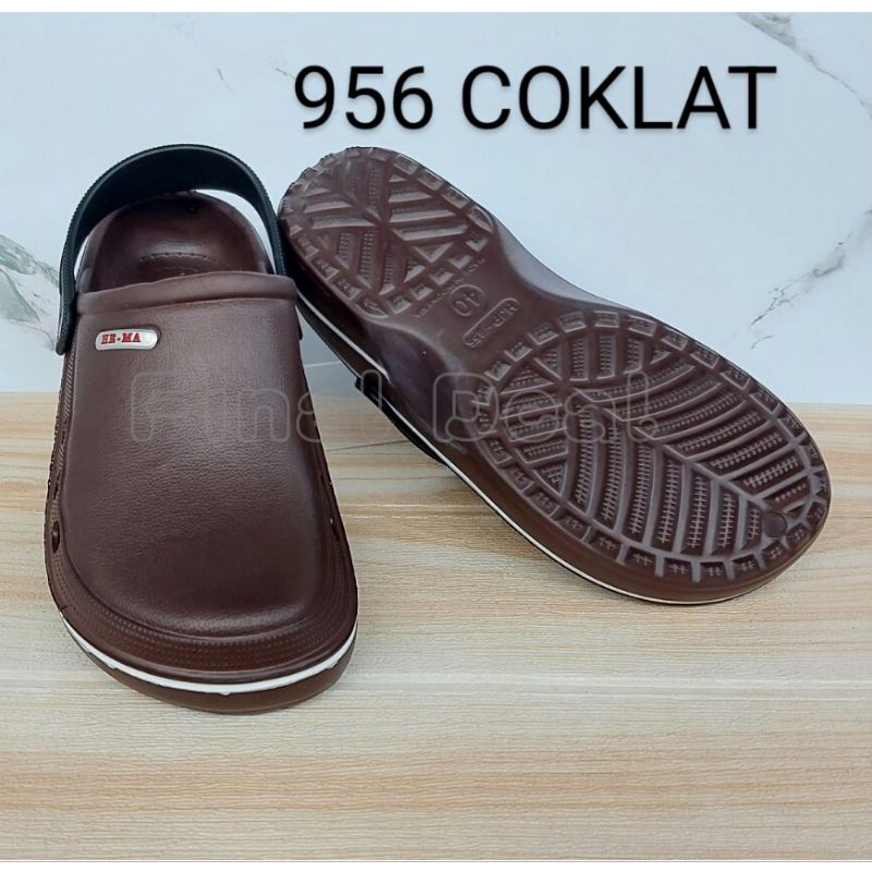 Sandal Kodok Coklat Hema Crocs, Sandal Perawat Dokter, Sandal  Kamar Mandi Anti Slip, Sandal Pabrik