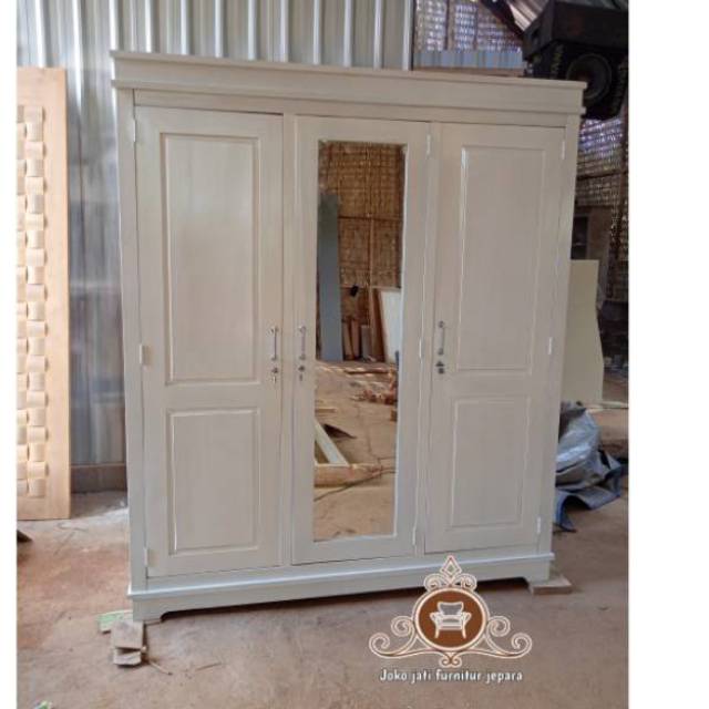 Lemari pakaian kayu jati cat duco