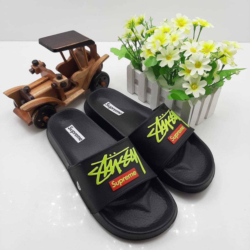 SANDAL SUPREME