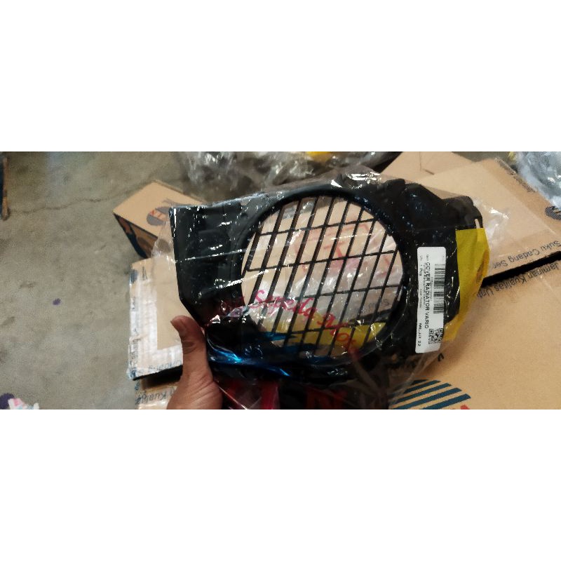 tutup radiator/caver radiator Vario 110 karbu tahun 2007,2008,2010