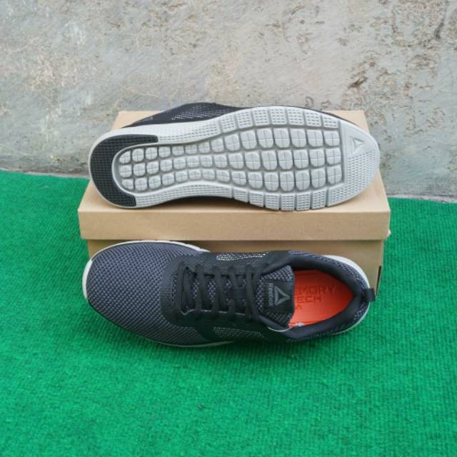 cn7454 reebok