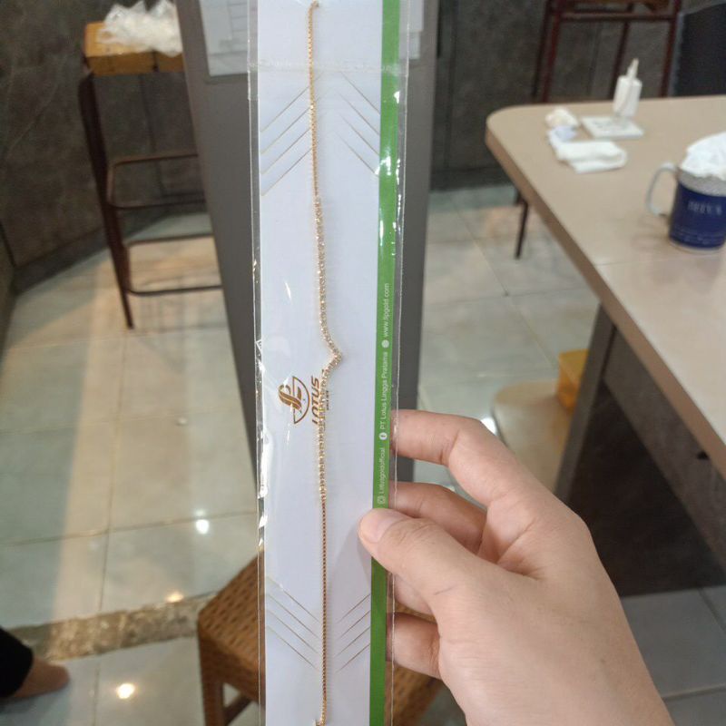 kalung aurel kadar 375%