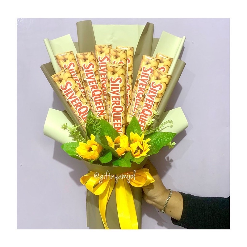 

BUKET COKLAT SILVERQUEEN