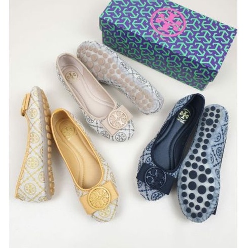 TORY BURCH YC-68-A2 Monogram Logo Ballet Flat