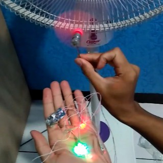 Lampu Dinamo Generator Listrik Layangan Murah untuk Layangan Kecil Plus Step Up Fullset