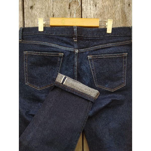 uniqlo selvedge jeans blue indigo slim straight size 36 second original