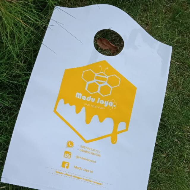 

PLASTIK SABLON TEBAL/MURAH/DAN ELEGAN