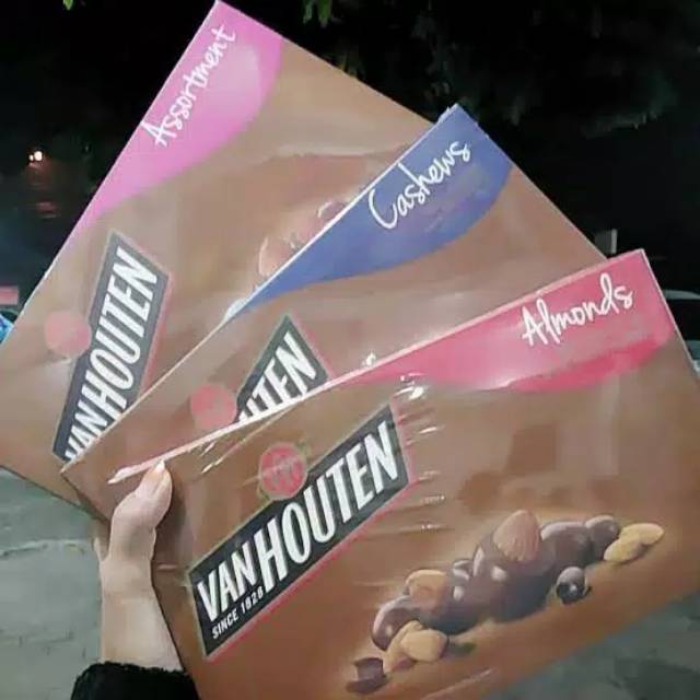 

COKLAT VAN HOUTEN 130GR - COKELAT VAN HOUTEN PREMIUM CHOCOLATE