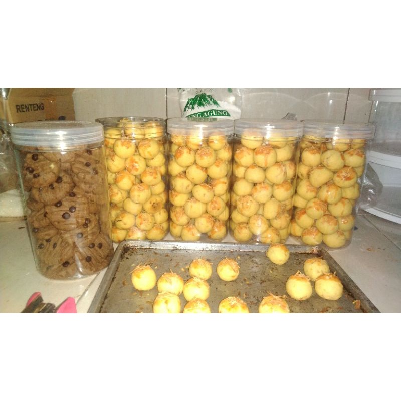 

Kue nastar senai nanas . kue nastar selai coklat . kue nastar pisang coklat