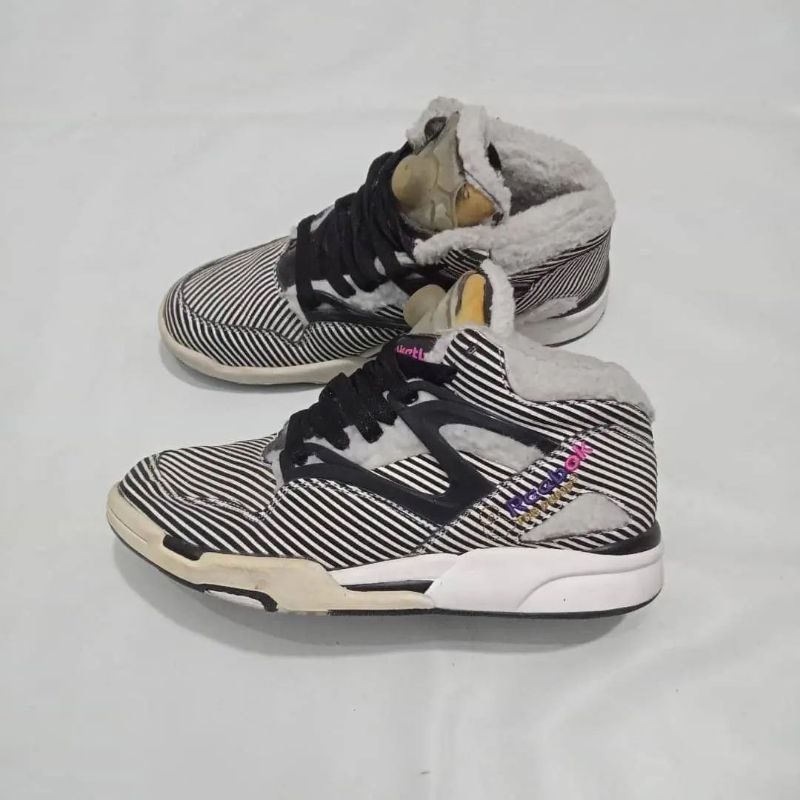 SEPATU REEBOK OMNI LITE SECOND