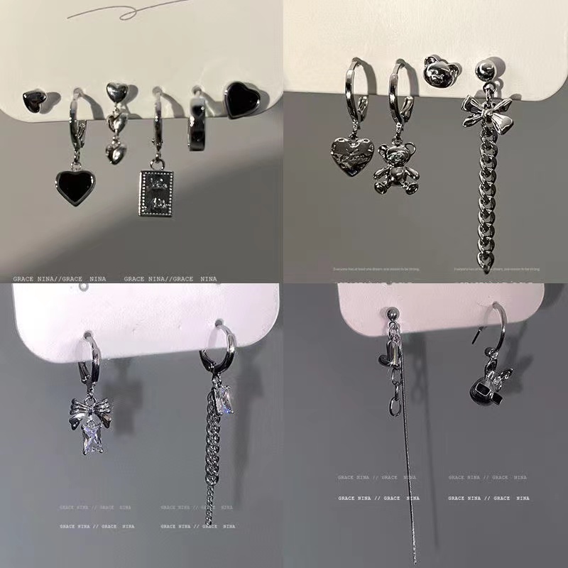 IFYOU Anting Stud Desain Beruang Warna Hitam Gaya Vintage Korea Untuk Wanita