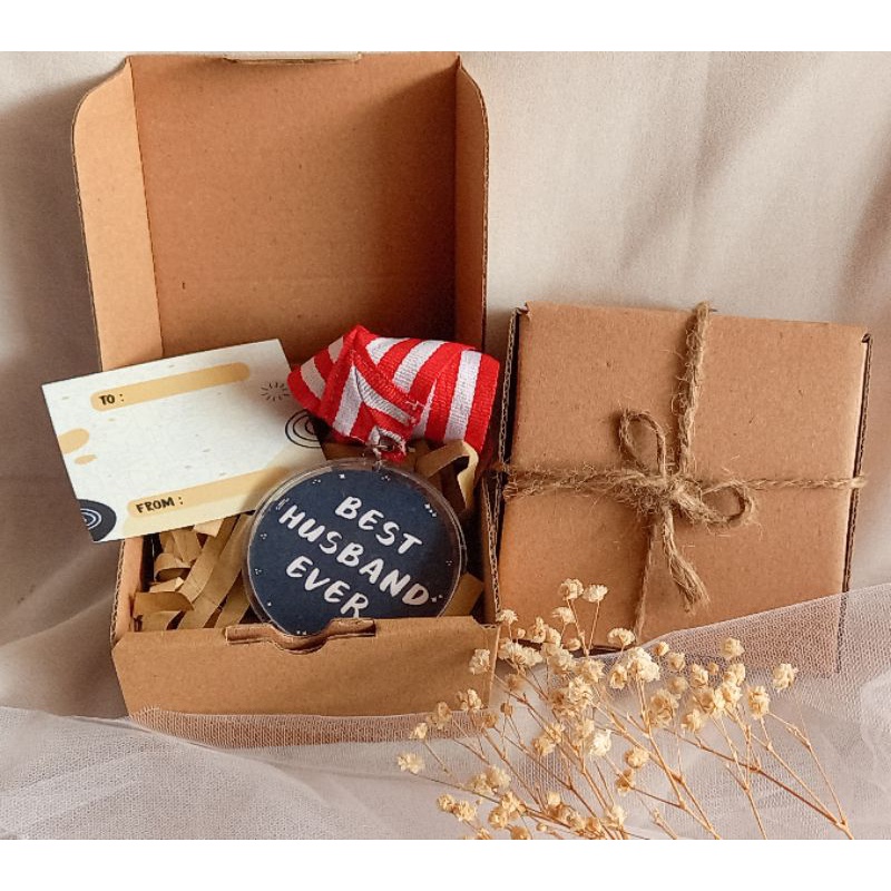 

Hampers Medali Kado Pacar Sahabat Suami Istri Kado Anak