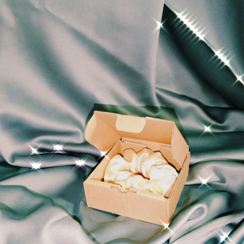 

custom tulisan untuk gift box