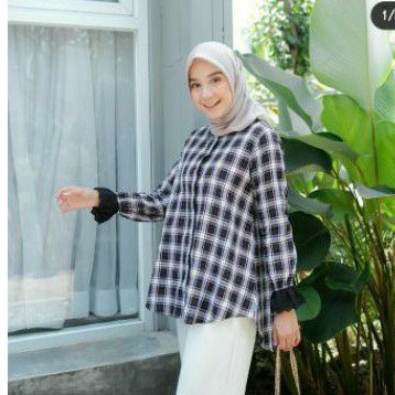 pattern lace top by odeca daily