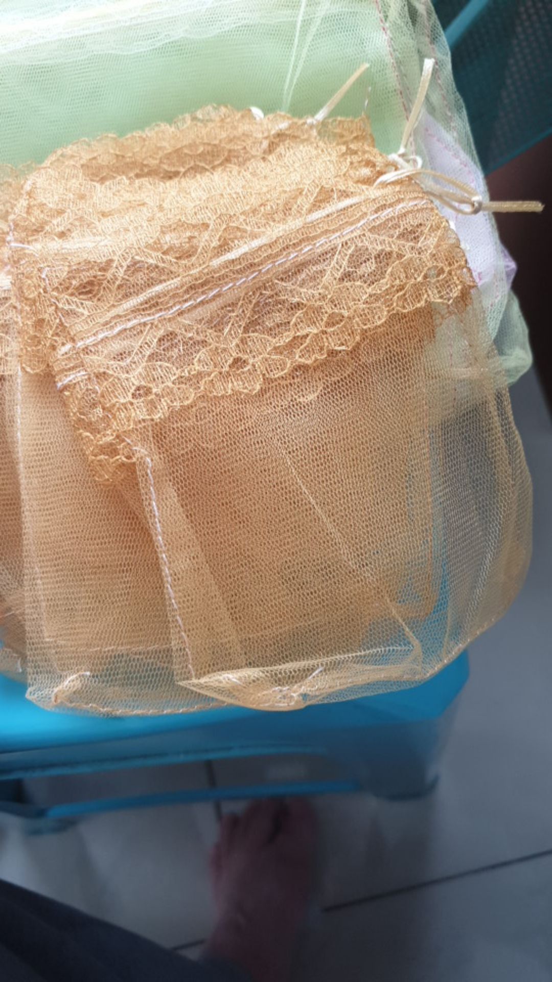 Kantong Serut Kain Satin Warna Warni