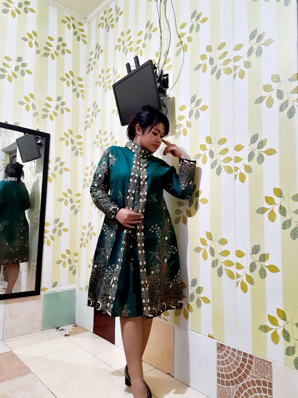 Grosir Terlaris Genes Jelita Tunic Navbor Yelbor Whitbor Creambor Tunik Batik Modern Hrb067