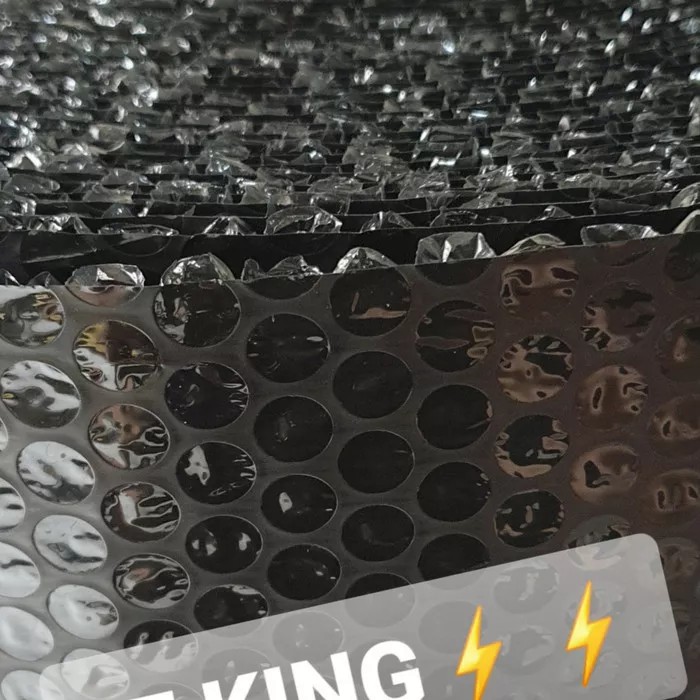 

Bubble Wrap Hitam 30 CM x 50 M Murah! Kirim Kilat Surabaya