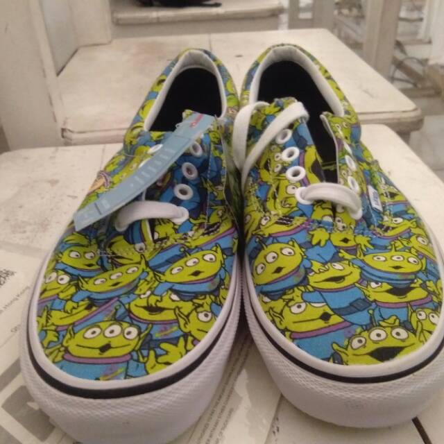 SEPATU VANS TOY STORY ORI CHINA