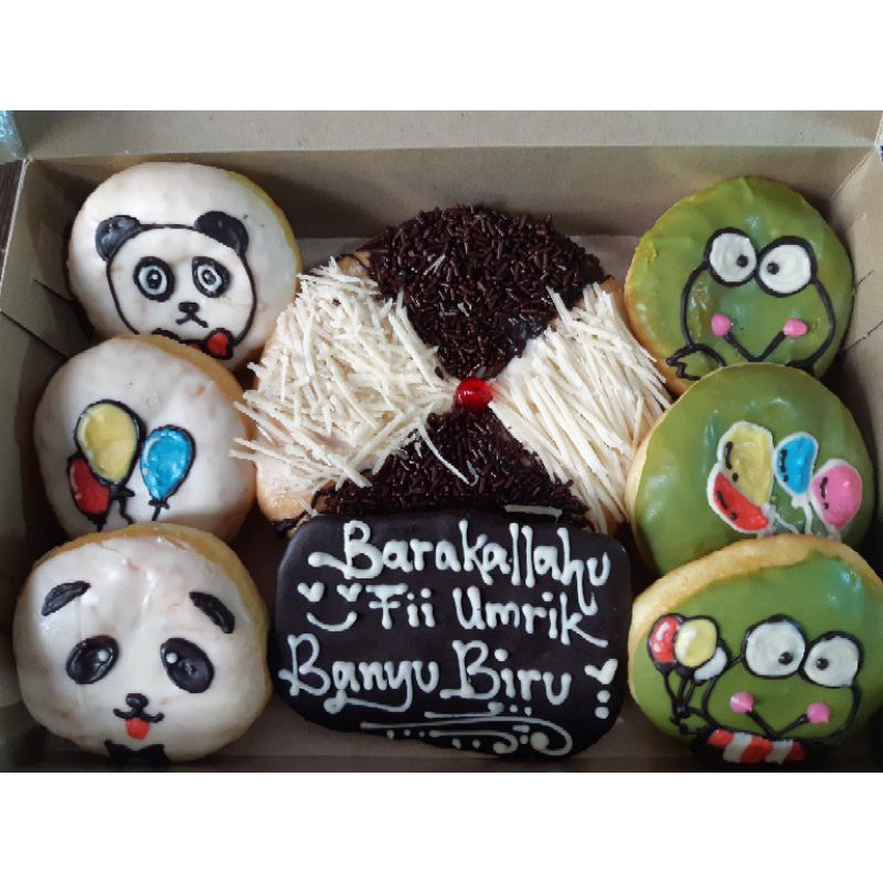 

Donat, Donat ultah, donat karakter, donat hias, donat lukis, donat susu lembut