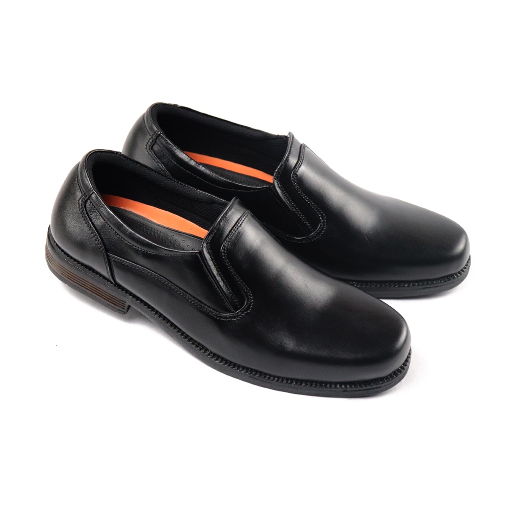 Sepatu Pantofel Pria Kulit asli model slip on Grutty 11047 Hitam Sepatu Formal