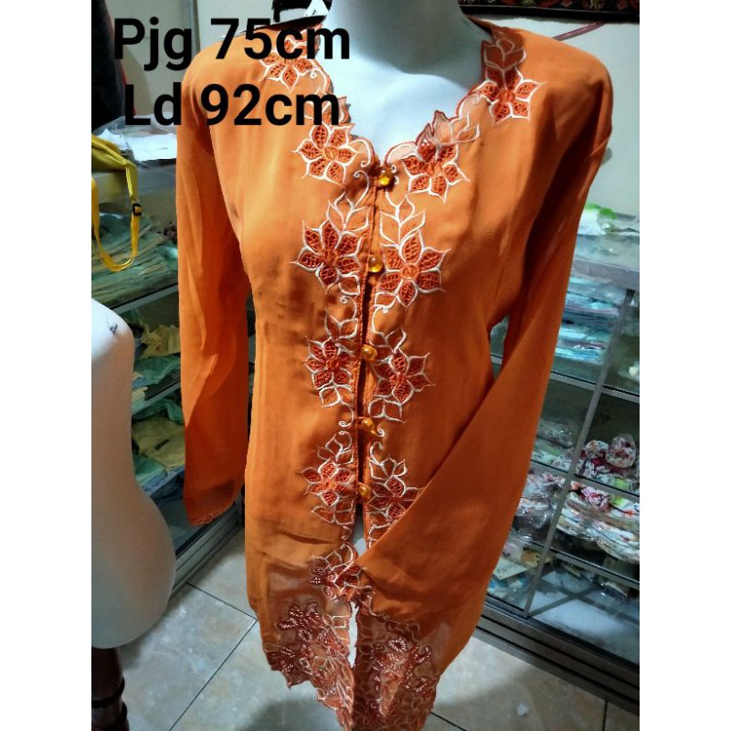 Atasan Kebaya