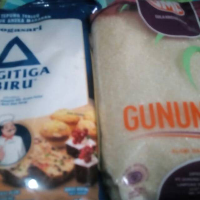 

Paket tepung segitiga biru dan gula