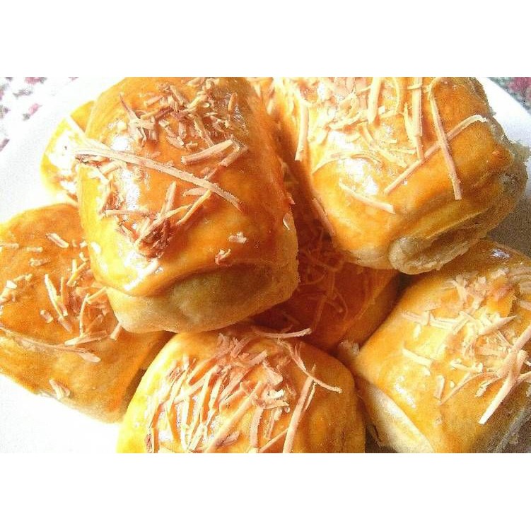 

KUE BOLEN PISANG TOPING KEJU