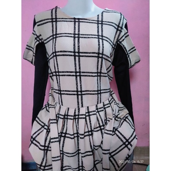Tunik wanita kotak-kotak