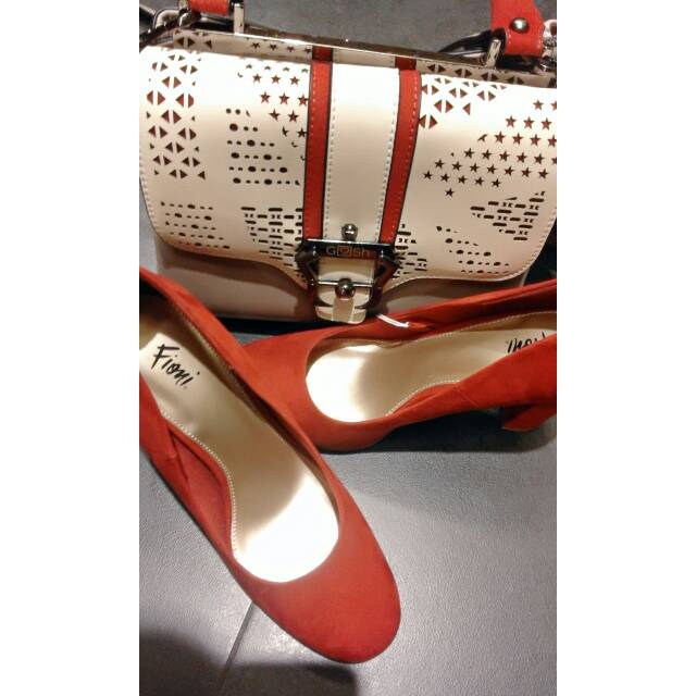 Sepatu Payless Fioni