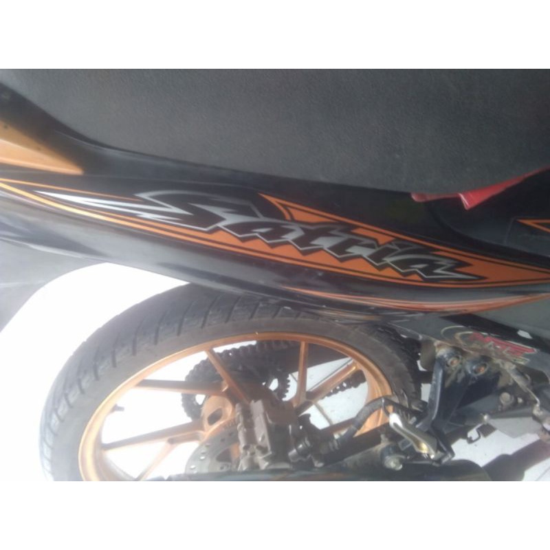 Striping Satria Fu barong se 2013 gold