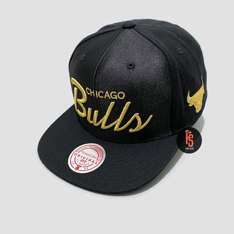 TOPI MITCHELL & NESS ORIGINAL ORIGINAL FIT GOLD DAZZLE CHICAGO BULLS BLACK