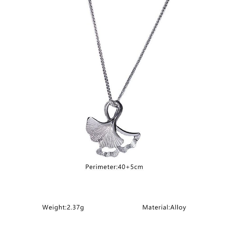 COD❤️Kalung Rantai Liontin Daun ginkgo Fashion Korea Wanita Bahan Alloy Warna Silver All-Match Hollow No Fading Light Gaya Mewah Hadiah Ulang Tahun 2022