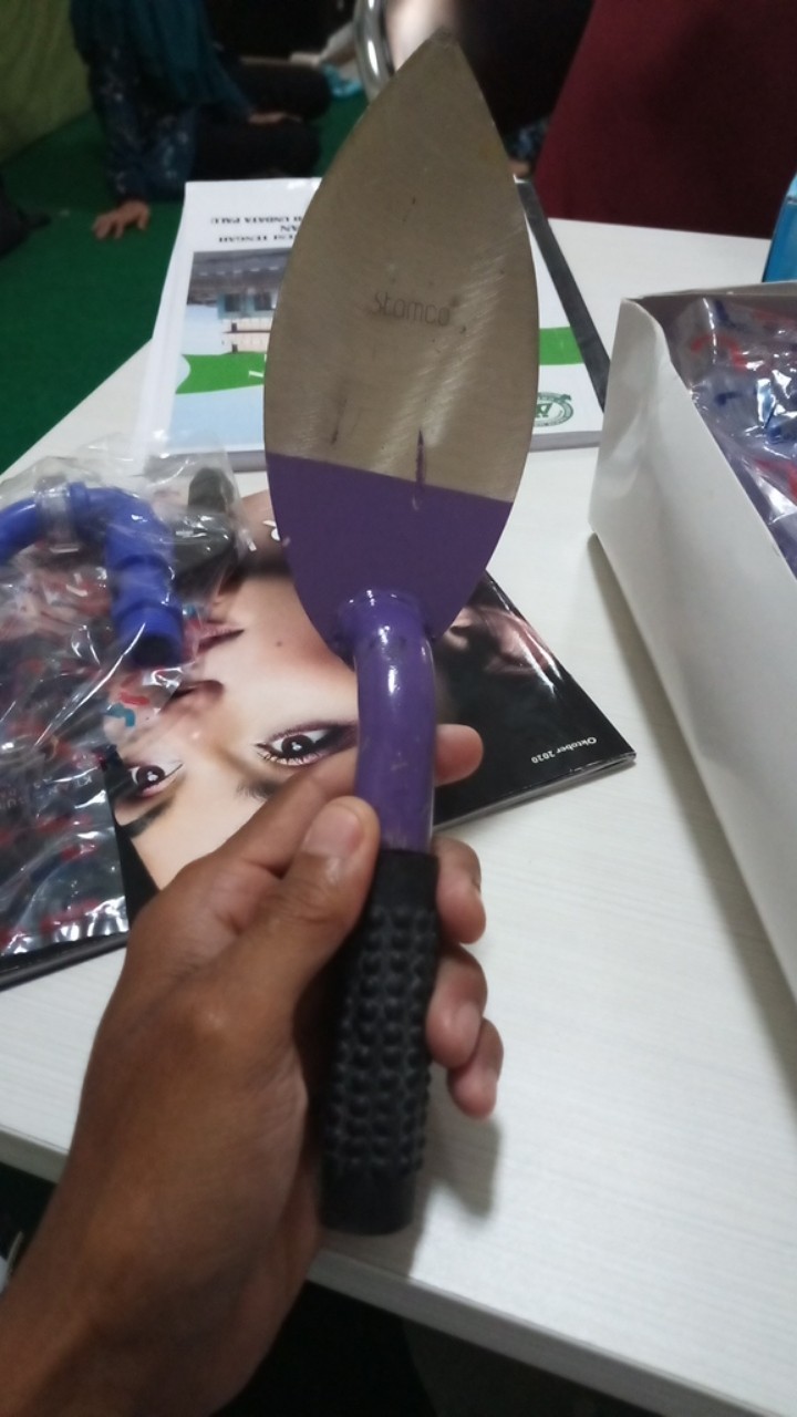 Cetok Gagang Pipa Plat Baja Lancip Kecil