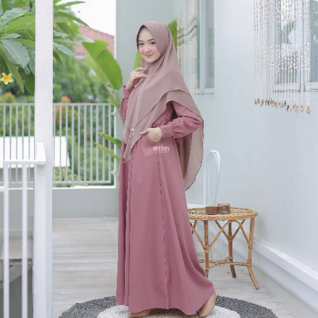 Nahira dress by attin