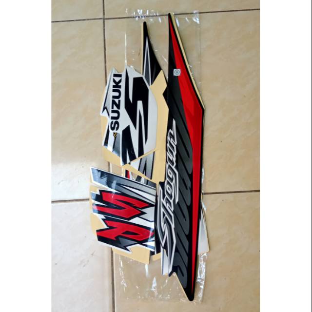 Sticker stripping Shogun 125 sp