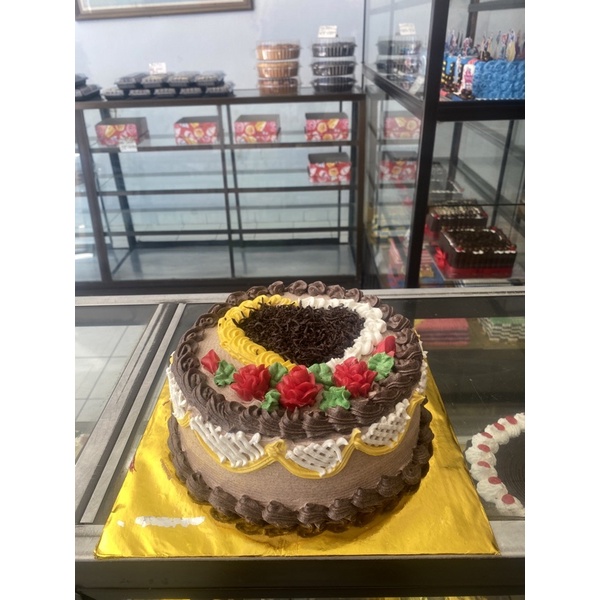 

KUE TART LAPIS SURABAYA UKURAN 20 CM MODEL 6