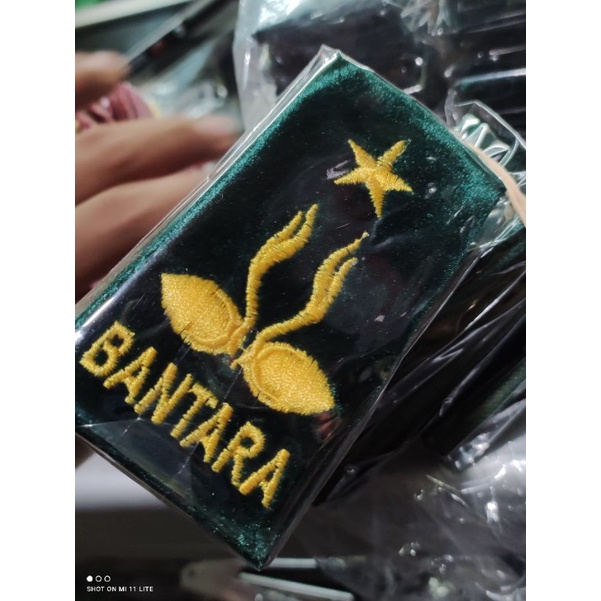 Balok bantara bahan bludru