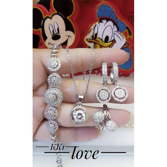 Set perhiasan silver bola permata titanium