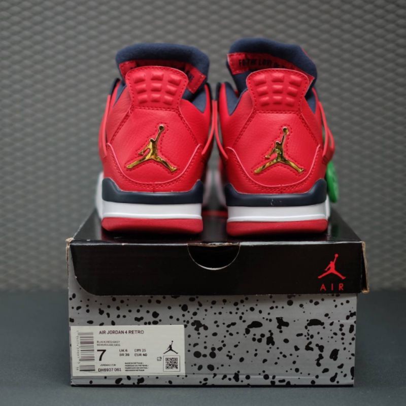 red basketball jordans