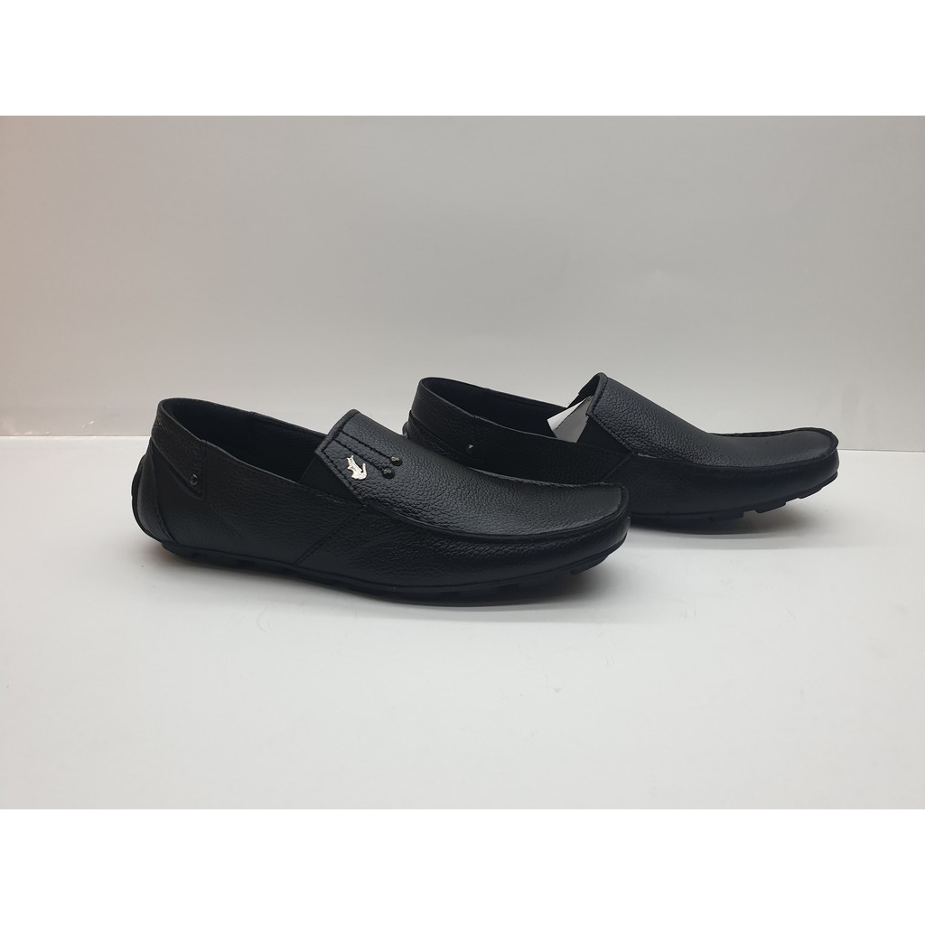 sepatu casual pria / lacoste