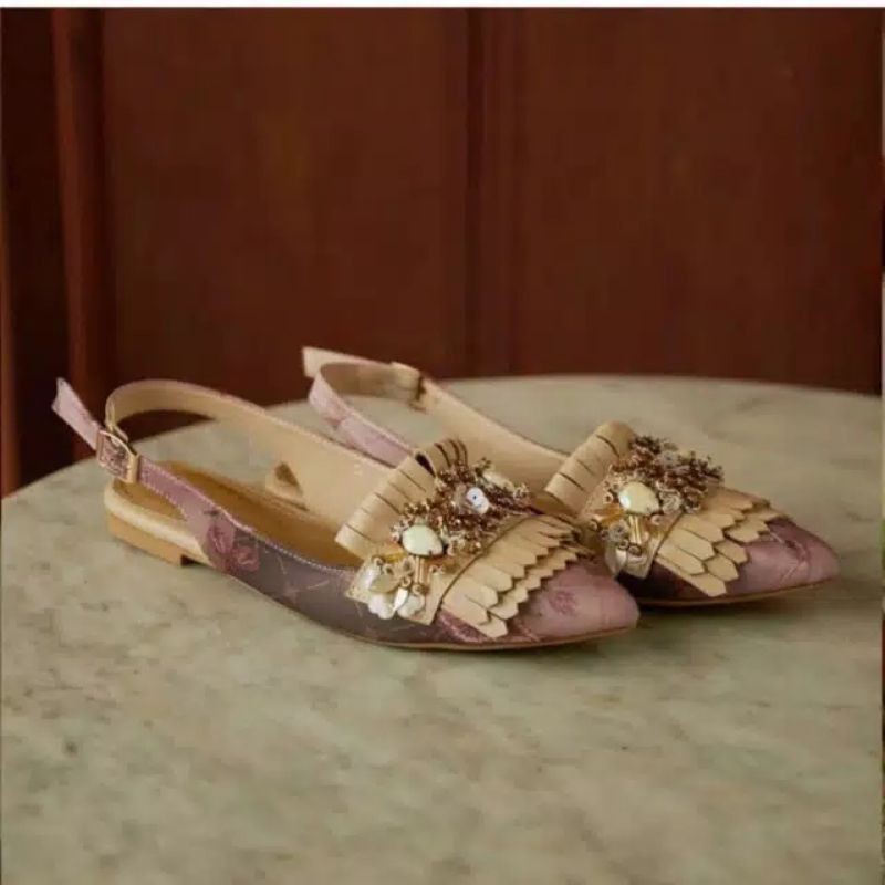 SALE NEW Sekar Sandal Pvra x Ria Miranda
